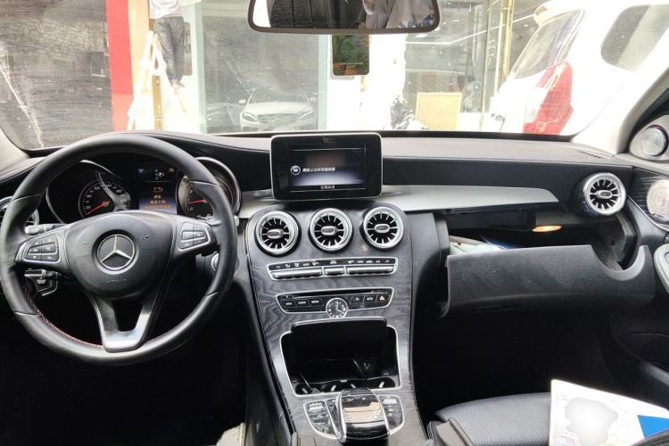 Used Mercedes-Benz C-Class 2015 Revised C 200 L Sport Edition Center Console