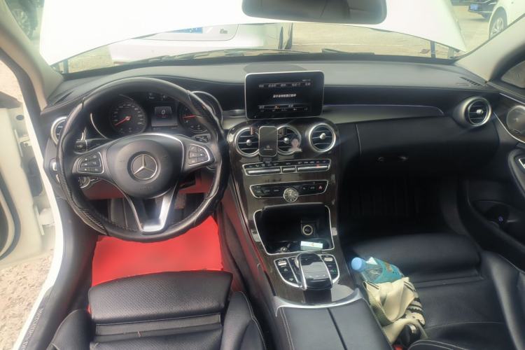 Used Mercedes-Benz C-Class 2015 C 200 L Center Console