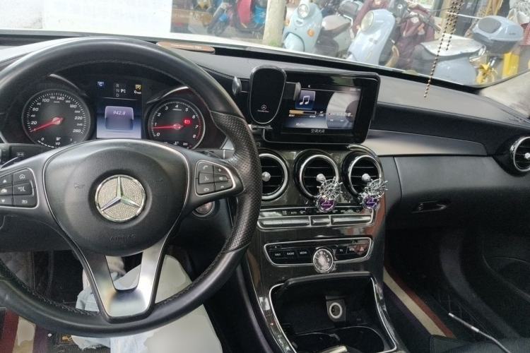 Used Mercedes-Benz C-Class 2015 Restyled C 180 L Sport Edition Center Console