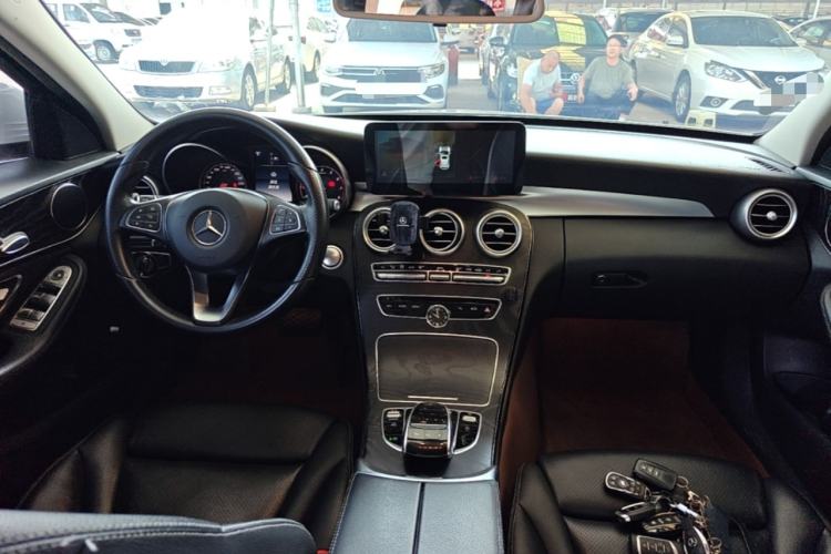 Used Mercedes-Benz C-Class 2015 C 200 station wagon Center Console