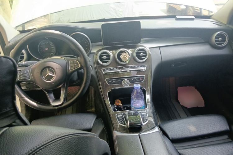 Used Mercedes-Benz C-Class 2015 Facelift C 180 L Center Console