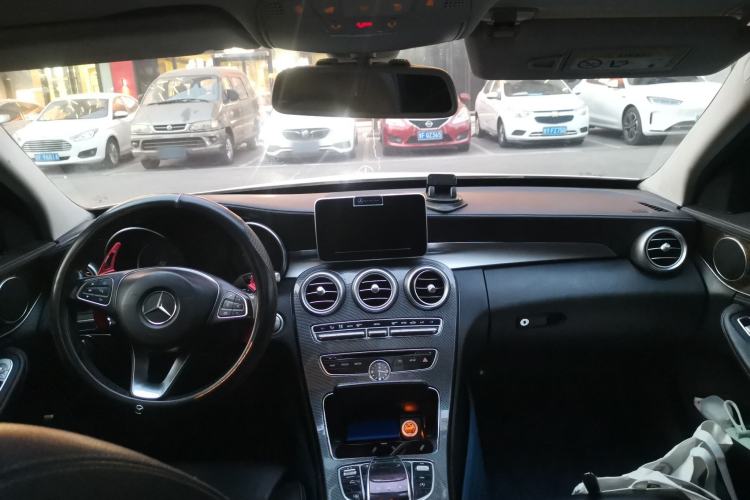 Used Mercedes-Benz C-Class 2015 C 200 L Center Console