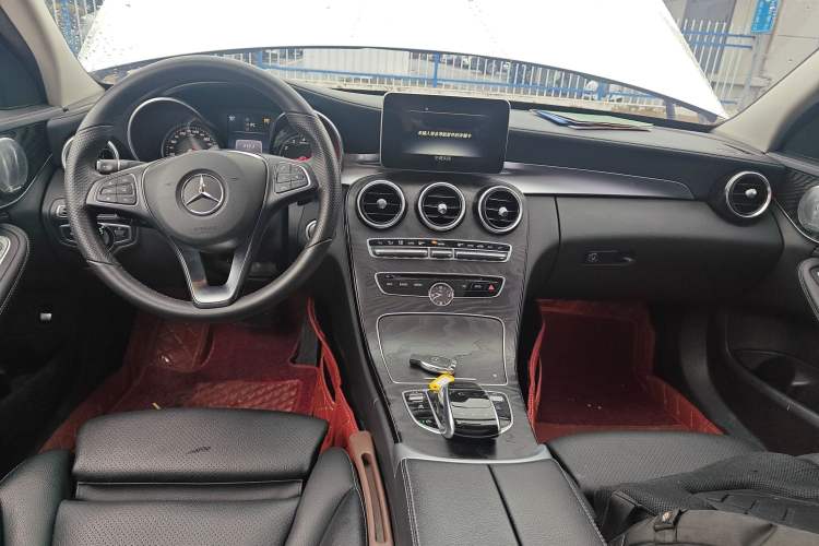 Used Mercedes-Benz C-Class 2015 Revised C 200 L Sport Edition Center Console