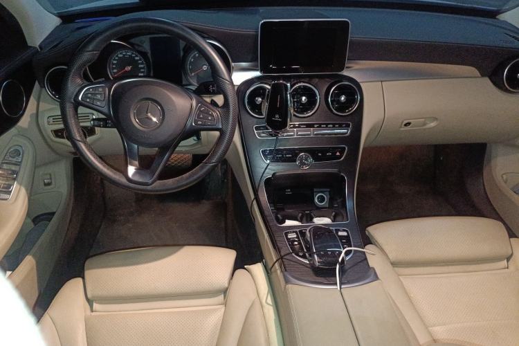 Used Mercedes-Benz C-Class 2015 C 200 L Sport Edition Center Console