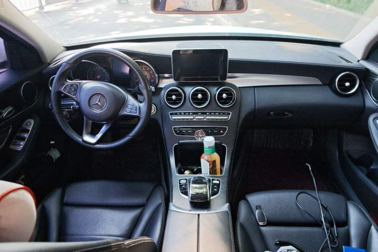 Used Mercedes-Benz C-Class 2015 C 180 L Sport Edition Center Console