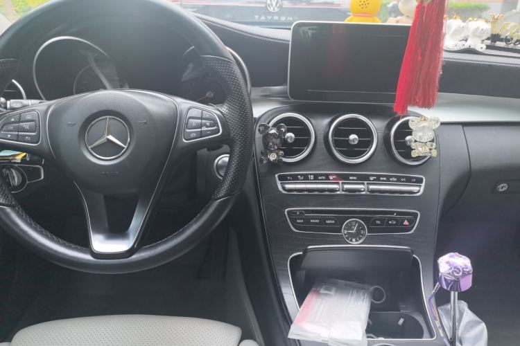 Used Mercedes-Benz C-Class 2015 C 200 L Sport Edition Center Console