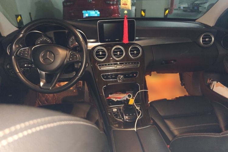 Used Mercedes-Benz C-Class 2015 Facelift C 200 L Center Console