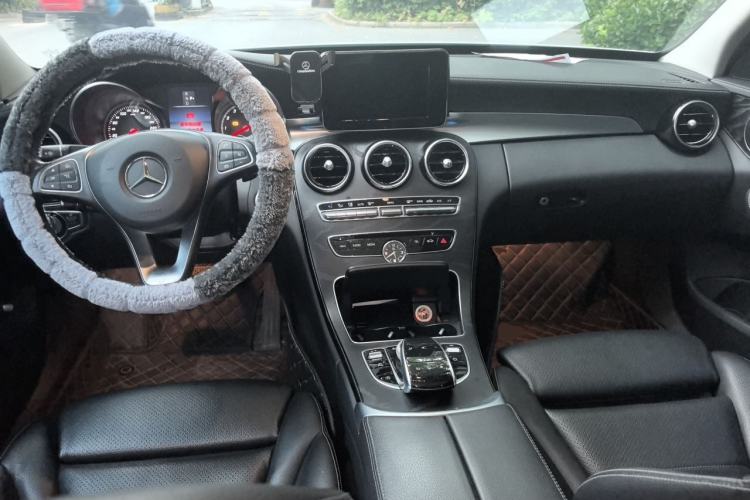 Used Mercedes-Benz C-Class 2015 Revised C 200 L Sport Edition Center Console