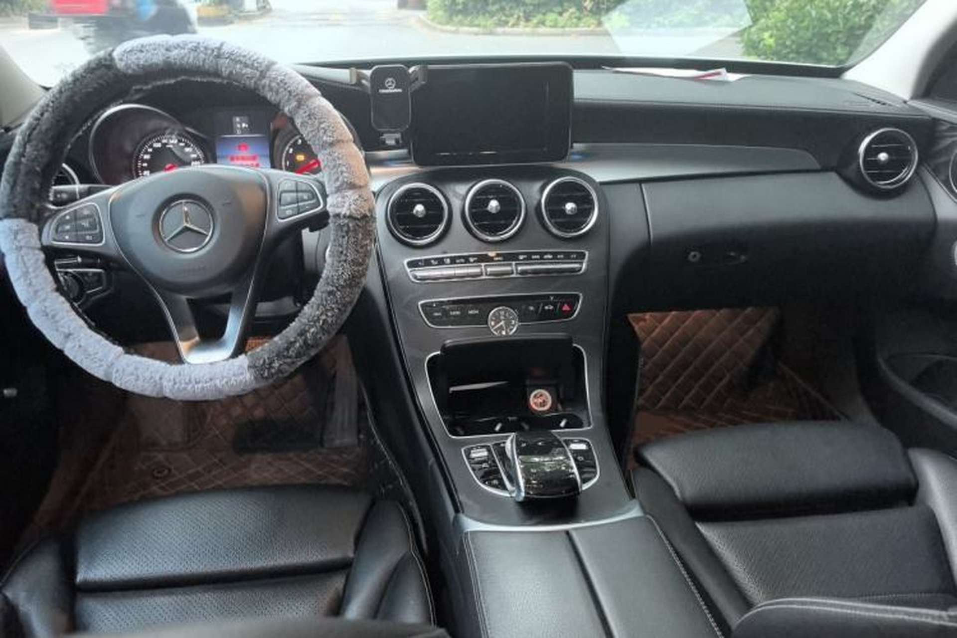Used Mercedes-Benz C-Class 2015 Revised C 200 L Sport Edition Center Console