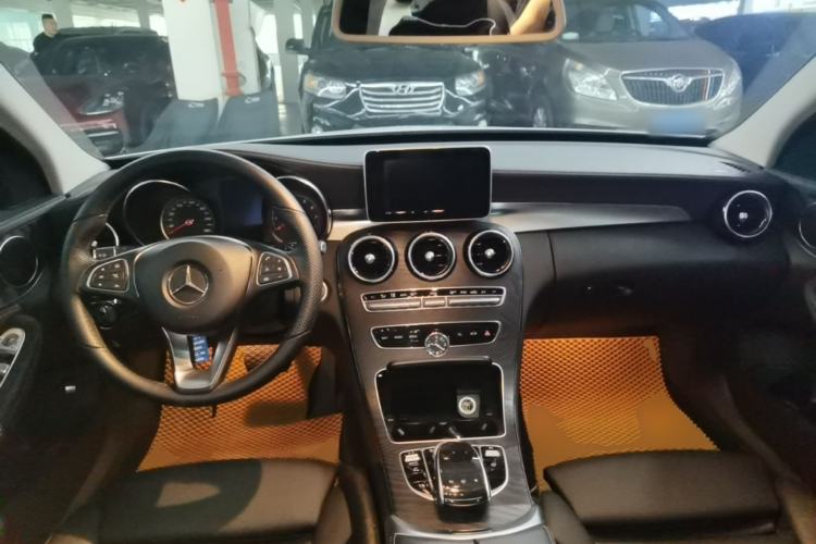 Used Mercedes-Benz C-Class 2015 C 180 L Sport Edition Center Console