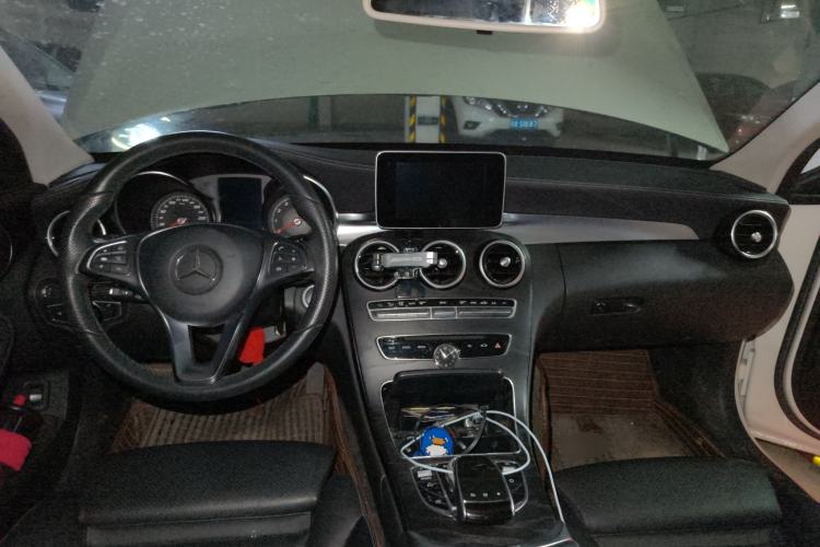 Used Mercedes-Benz C-Class 2015 Revised C 200 L Sport Edition Center Console