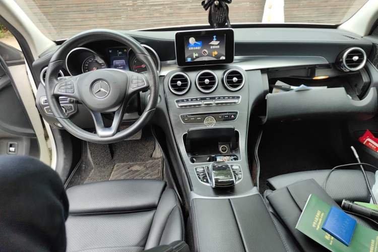 Used Mercedes-Benz C-Class 2015 Revised C 200 L Sport Edition Center Console