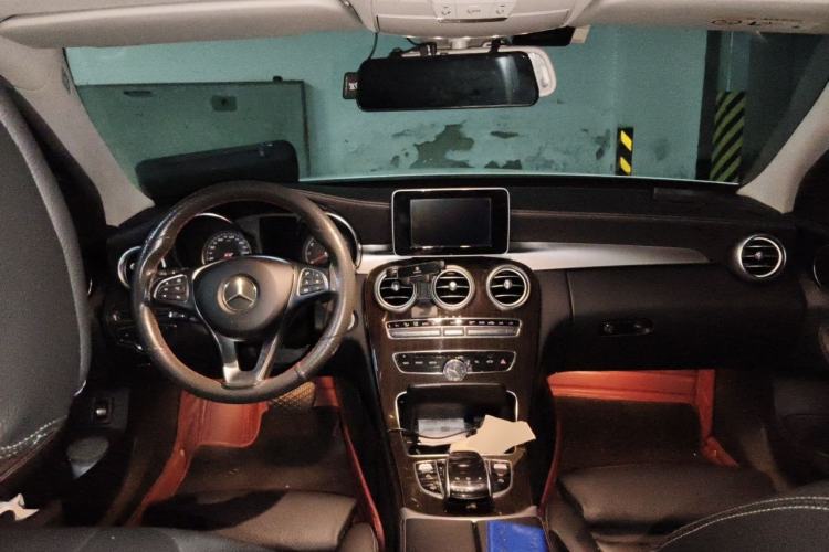Used Mercedes-Benz C-Class 2015 C 200 L Center Console