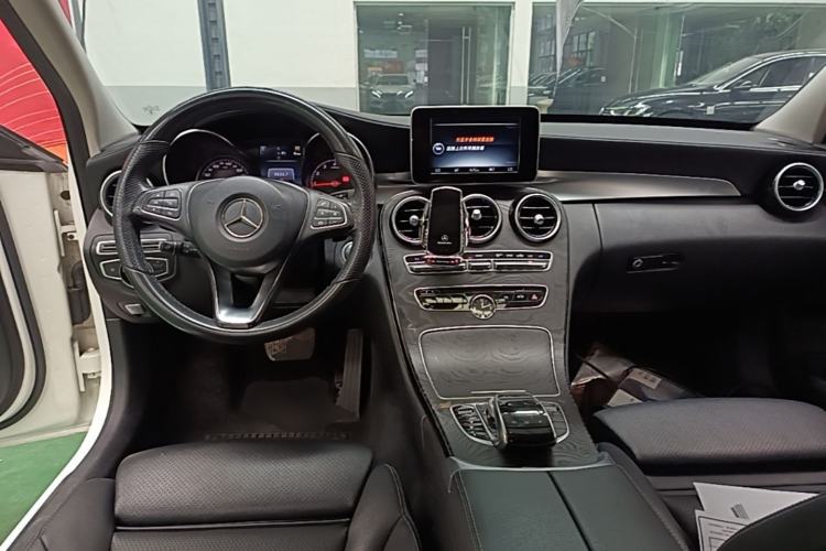 Used Mercedes-Benz C-Class 2015 Restyled C 180 L Sport Edition Center Console