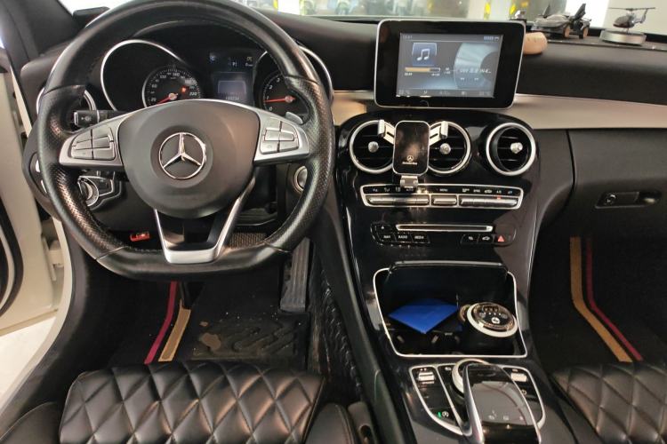 Used Mercedes-Benz C-Class 2015 C 200 Sport Edition Center Console