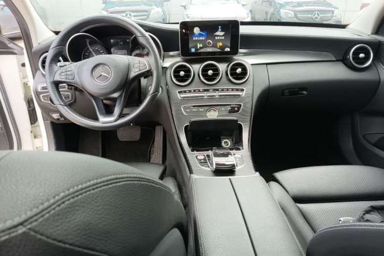 Used Mercedes-Benz C-Class 2015 C 200 L 4MATIC Sport Edition Center Console