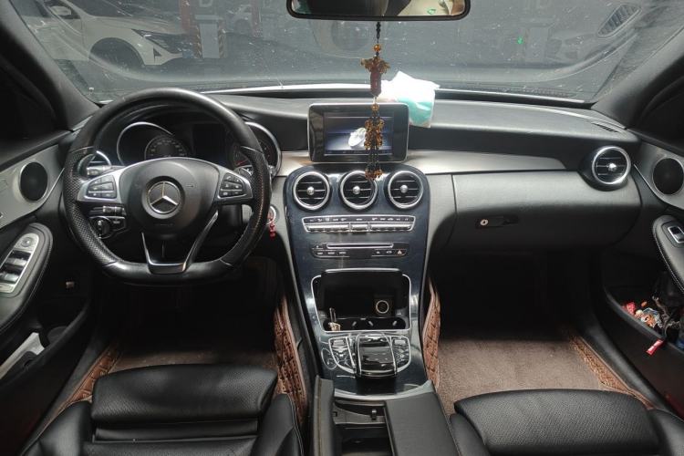 Used Mercedes-Benz C-Class 2015 C 200 Sport Edition 4MATIC Center Console