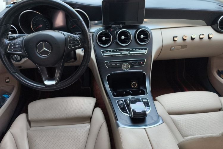 Used Mercedes-Benz C-Class 2015 C 200 L 4MATIC Sport Edition Center Console