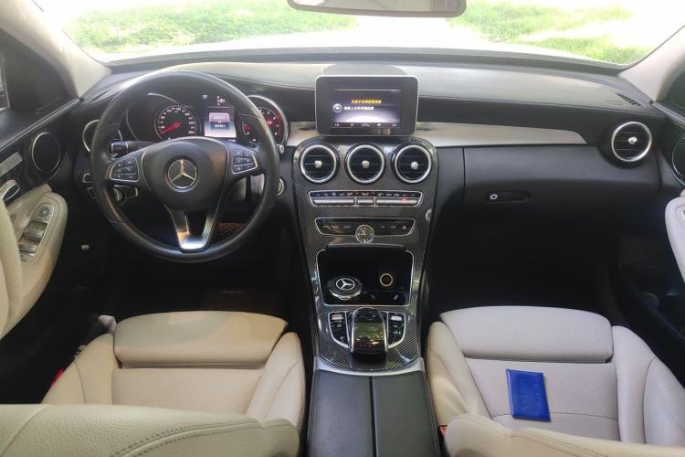 Used Mercedes-Benz C-Class 2015 C 200 L Sport Edition Center Console