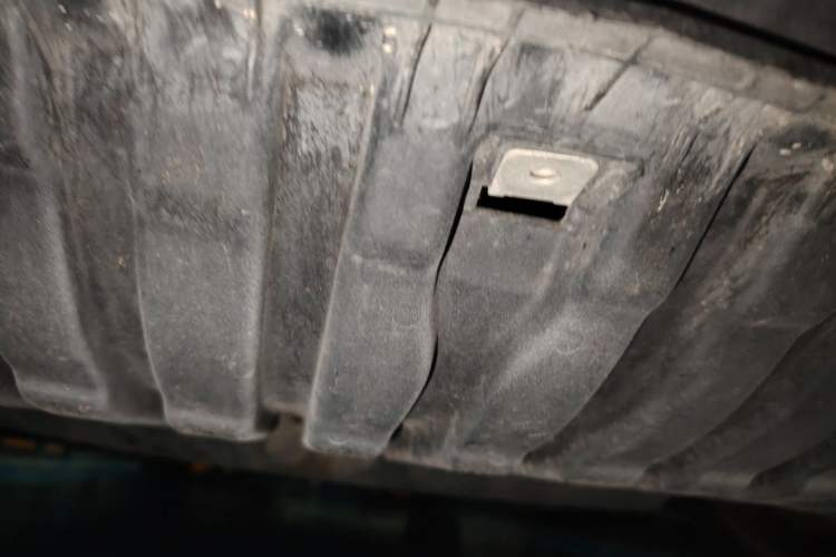 Used Mercedes-Benz C-Class 2015 Facelift C 200 L Chassis Front