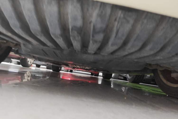 Used Mercedes-Benz C-Class 2015 Revised C 200 L Sport Edition Chassis Front