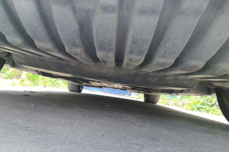 Used Mercedes-Benz C-Class 2015 C 200 station wagon Chassis Front