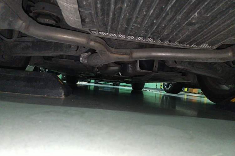 Used Mercedes-Benz C-Class 2015 Restyled C 180 L Sport Edition Chassis Front