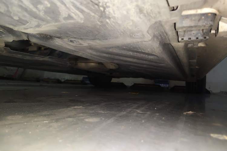 Used Mercedes-Benz C-Class 2015 Revised C 200 L Sport Edition Chassis Front Left