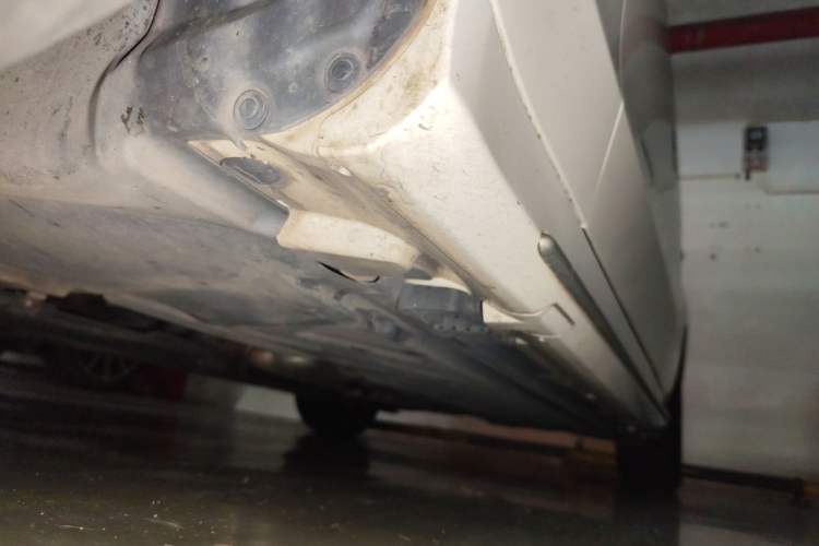 Used Mercedes-Benz C-Class 2015 Revised C 200 L Sport Edition Chassis Front Left