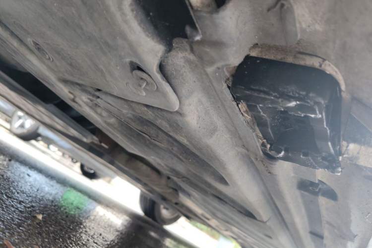 Used Mercedes-Benz C-Class 2015 Revised C 200 L Sport Edition Chassis Front Left