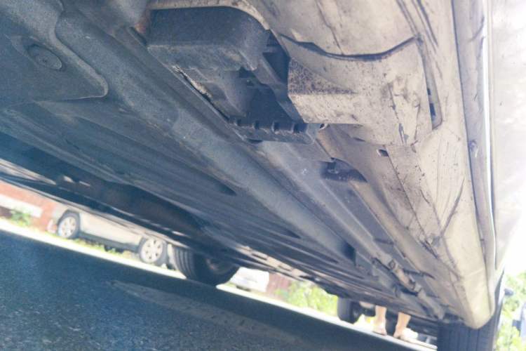 Used Mercedes-Benz C-Class 2015 Revised C 200 L Sport Edition Chassis Front Left