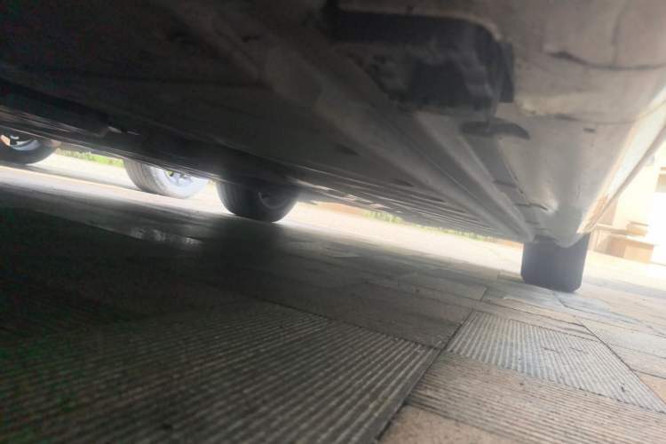 Used Mercedes-Benz C-Class 2015 C 180 L Sport Edition Chassis Front Left