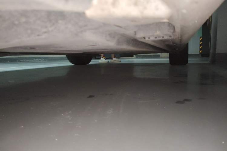 Used Mercedes-Benz C-Class 2015 Facelift C 180 L Chassis Front Left