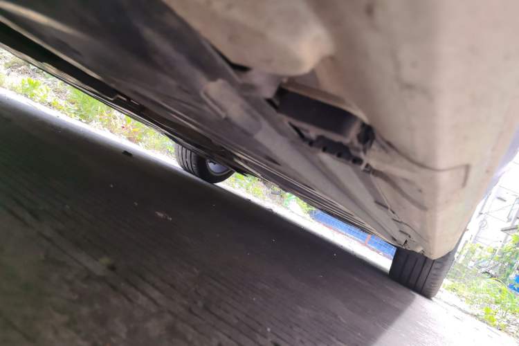 Used Mercedes-Benz C-Class 2015 C 200 station wagon Chassis Front Left