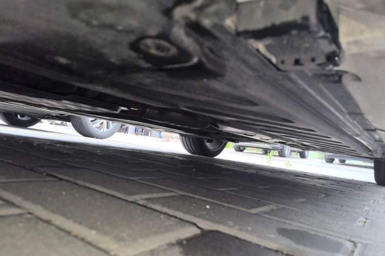 Used Mercedes-Benz C-Class 2015 C 260 L Sport Edition Chassis Front Left