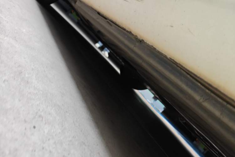 Used Mercedes-Benz C-Class 2015 C 180 L Chassis Front Left