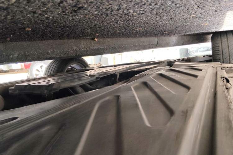 Used Mercedes-Benz C-Class 2015 Revised C 200 L Sport Edition Chassis Front Left