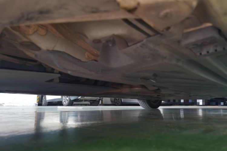 Used Mercedes-Benz C-Class 2015 Facelift C 200 L Chassis Front Left