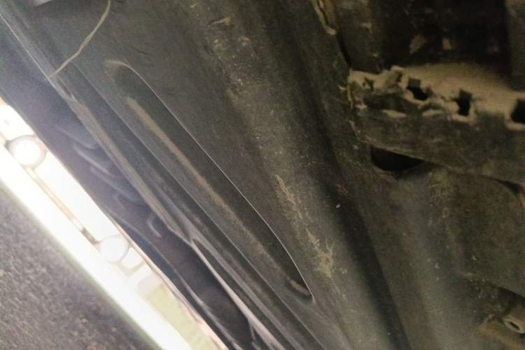 Used Mercedes-Benz C-Class 2015 Facelift C 180 L Chassis Front Left