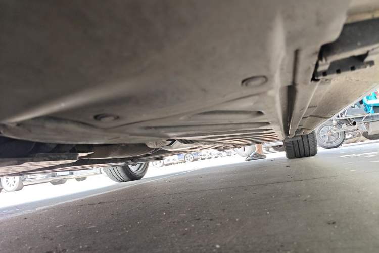 Used Mercedes-Benz C-Class 2015 C 200 Sport Edition Chassis Front Left