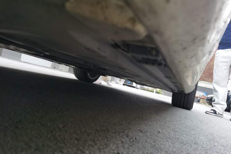 Used Mercedes-Benz C-Class 2015 C 260 L Chassis Front Left