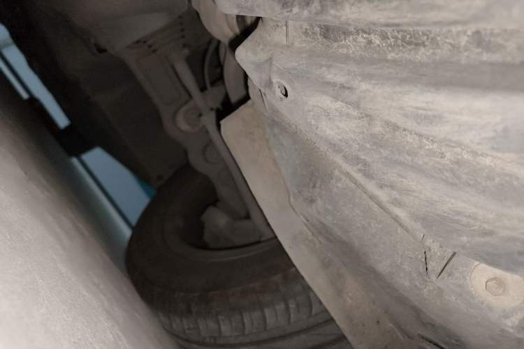 Used Mercedes-Benz C-Class 2015 C 180 L Chassis Front Left