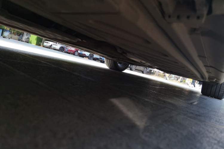 Used Mercedes-Benz C-Class 2015 C 200 station wagon Chassis Front Left