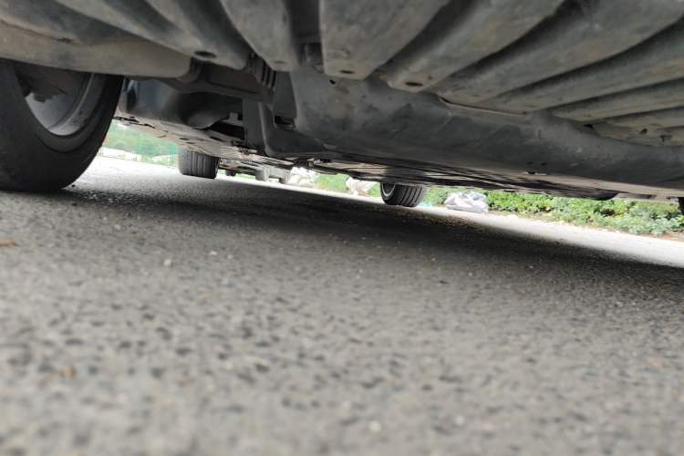 Used Mercedes-Benz C-Class 2015 C 300 Sport Edition Chassis Front Right