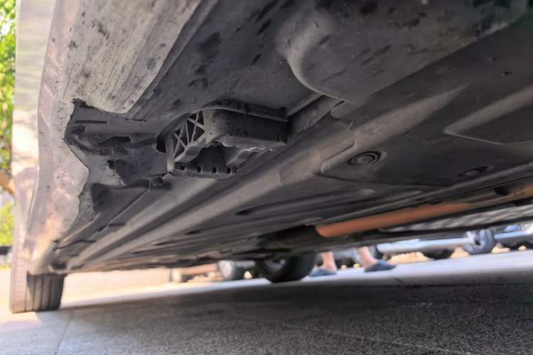 Used Mercedes-Benz C-Class 2015 C 200 Sport Edition Chassis Front Right