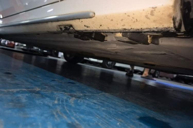 Used Mercedes-Benz C-Class 2015 C 200 L Sport Edition Chassis Front Right