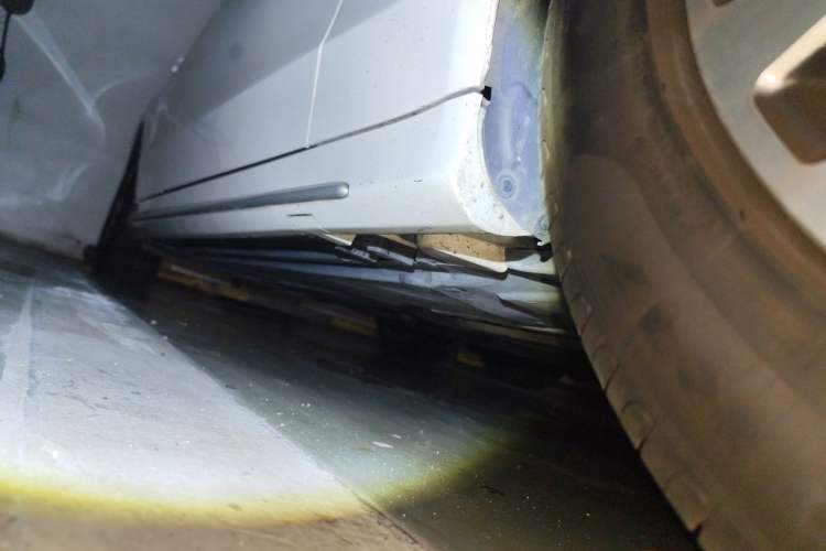 Used Mercedes-Benz C-Class 2015 Revised C 200 L Sport Edition Chassis Front Right
