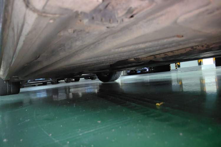 Used Mercedes-Benz C-Class 2015 Restyled C 180 L Sport Edition Chassis Front Right