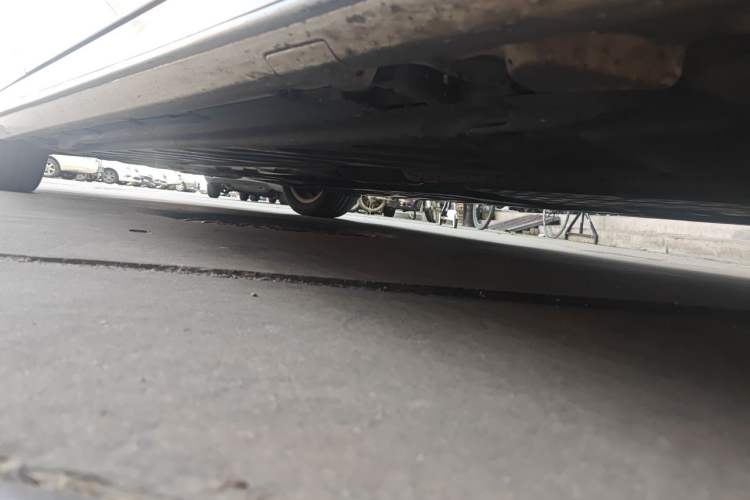 Used Mercedes-Benz C-Class 2015 C 180 L Sport Edition Chassis Front Right