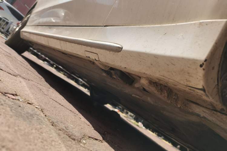 Used Mercedes-Benz C-Class 2015 Revised C 200 L Sport Edition Chassis Front Right